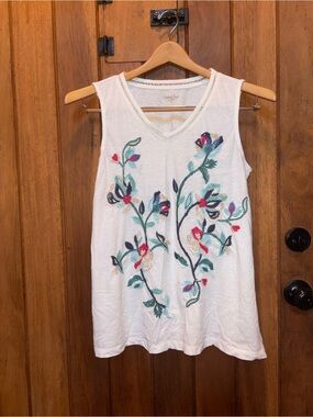 Coldwater Creek Casual Comfort White Sleeveless V-Neck Embroidered Floral Top